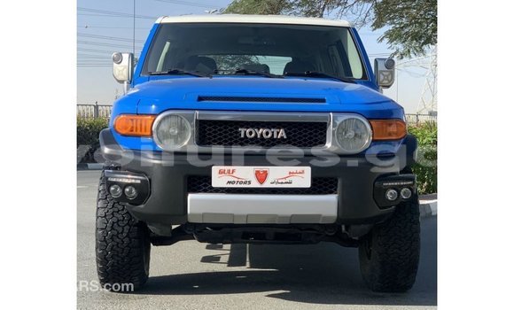 Acheter Import Voiture Toyota FJ Cruiser Bleu à Import - Dubai, Estuaire Acheter Import Voiture Toyota FJ Cruiser Bleu à Import - Dubai, Estuaire