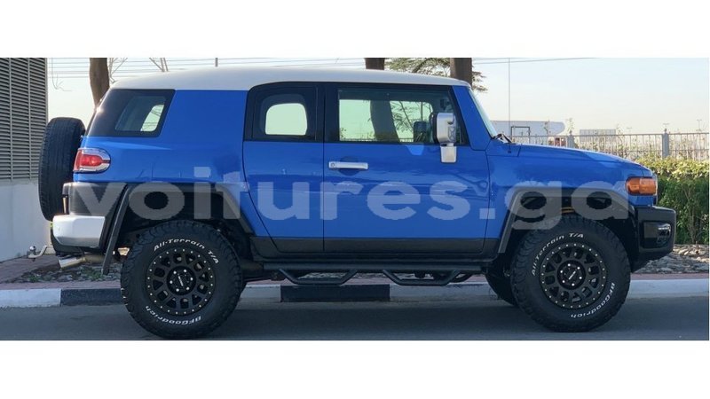 Big with watermark toyota fj cruiser estuary import dubai 7090