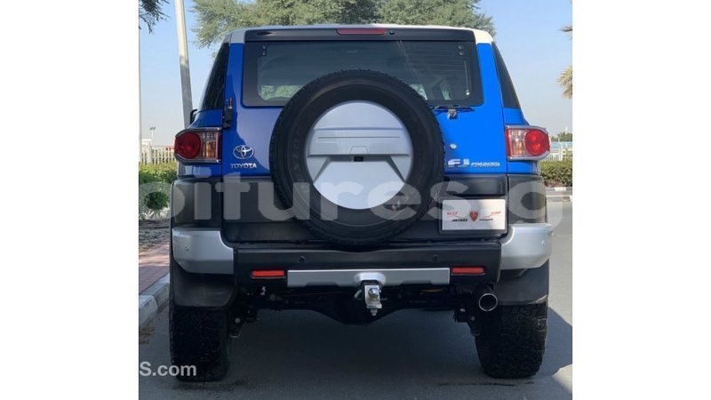 Big with watermark toyota fj cruiser estuary import dubai 7090