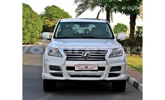 Acheter Import Voiture Lexus LX Blanc à Import - Dubai, Estuaire Acheter Import Voiture Lexus LX Blanc à Import - Dubai, Estuaire
