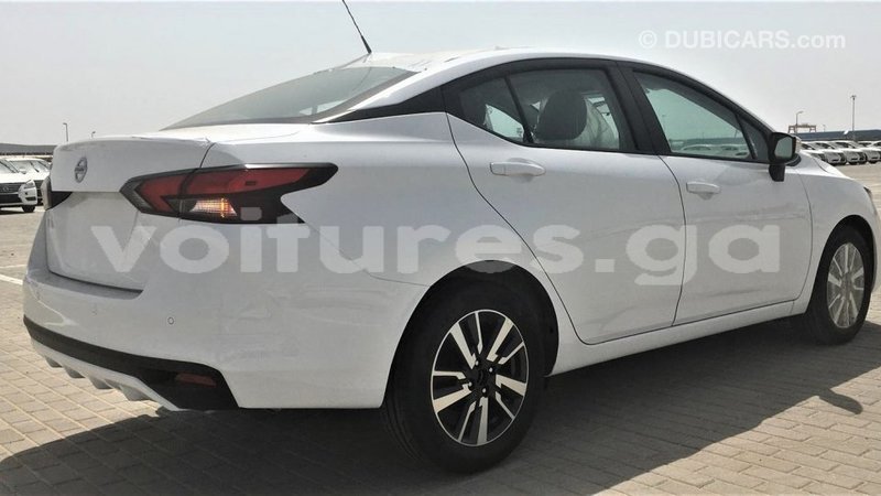 Big with watermark nissan sunny estuary import dubai 7096