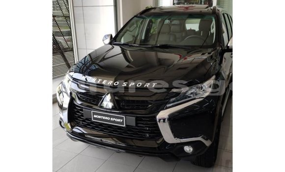 Sayi Imported Mitsubishi Montero Black Mota in Import - Dubai a estuary