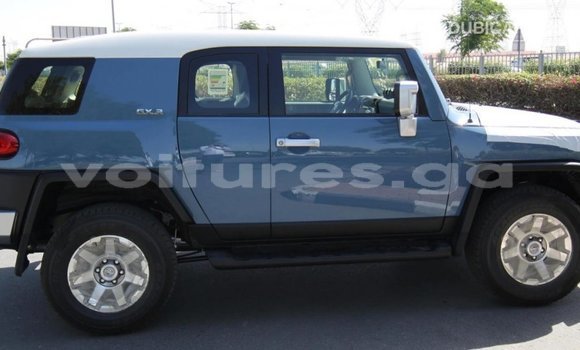 Acheter Import Voiture Toyota FJ Cruiser Bleu à Import - Dubai, Estuaire Acheter Import Voiture Toyota FJ Cruiser Bleu à Import - Dubai, Estuaire