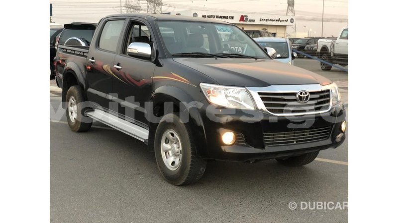 Big with watermark toyota hilux estuary import dubai 7100