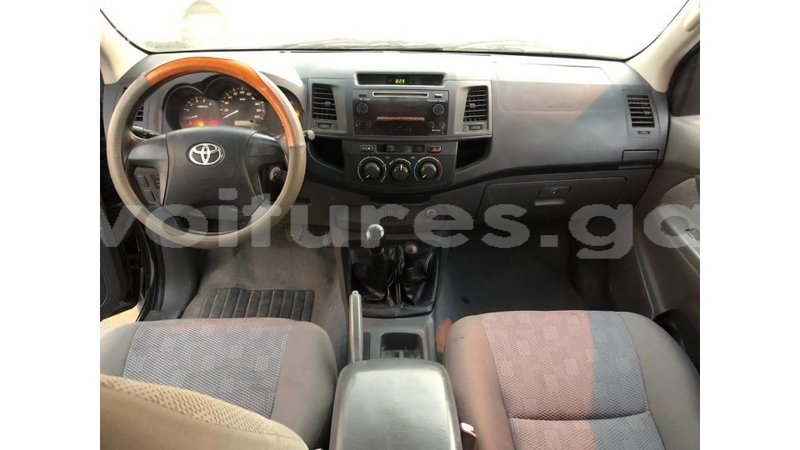 Big with watermark toyota hilux estuary import dubai 7100