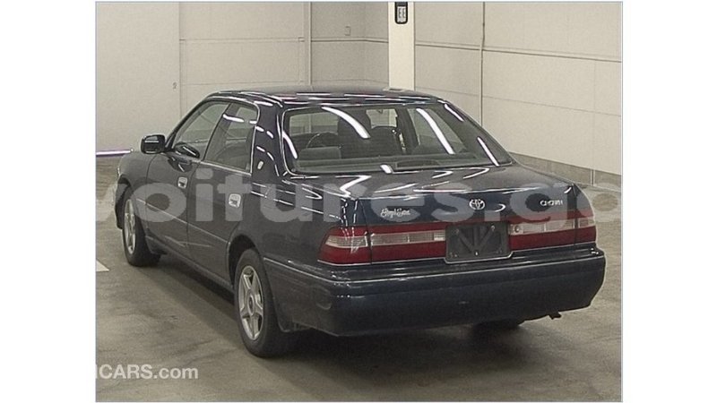 Big with watermark toyota crown estuary import dubai 7101