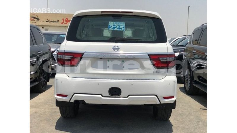 Big with watermark nissan patrol estuary import dubai 7102