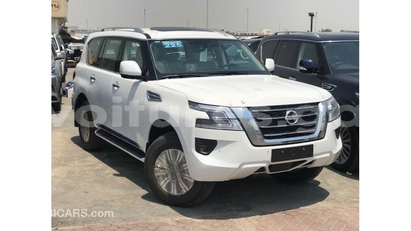 Big with watermark nissan patrol estuary import dubai 7102