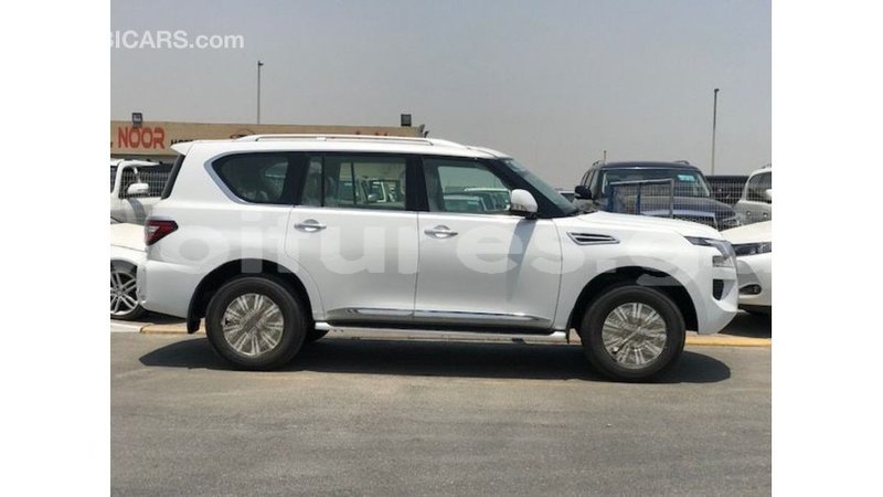 Big with watermark nissan patrol estuary import dubai 7102