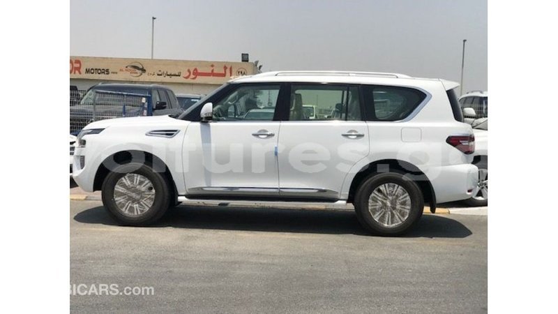 Big with watermark nissan patrol estuary import dubai 7102