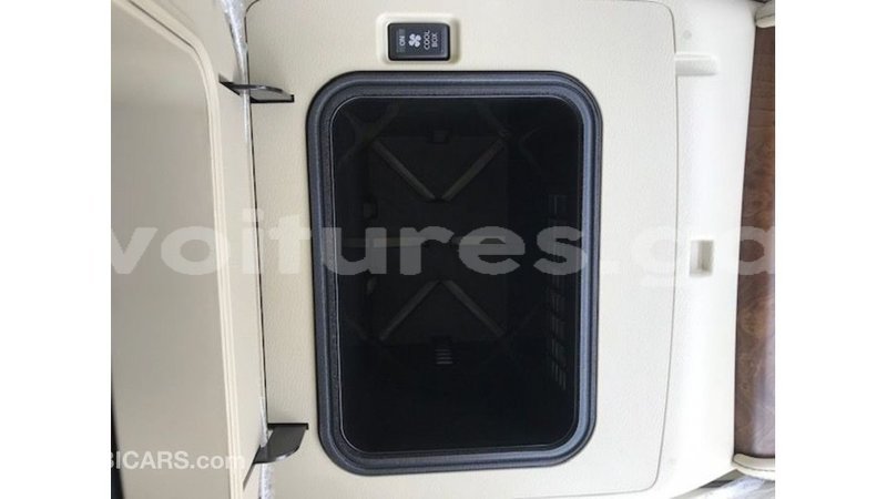 Big with watermark nissan patrol estuary import dubai 7102