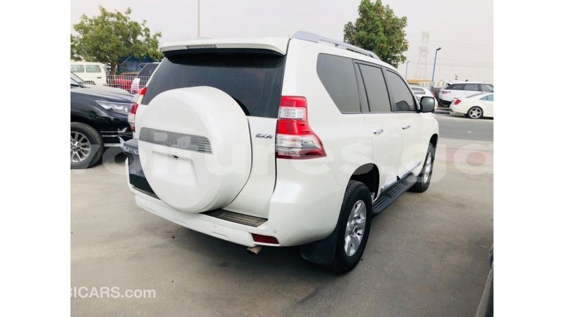 Big with watermark toyota prado estuary import dubai 7106