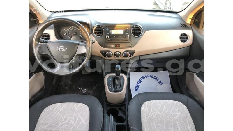 Big with watermark hyundai i10 estuary import dubai 7107