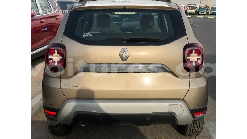 Big with watermark renault duster estuary import dubai 7111