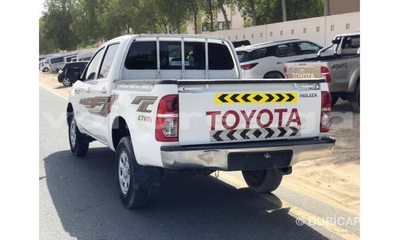 Sayi Imported Toyota Hilux White Mota in Import - Dubai a estuary Sayi Imported Toyota Hilux White Mota in Import - Dubai a estuary