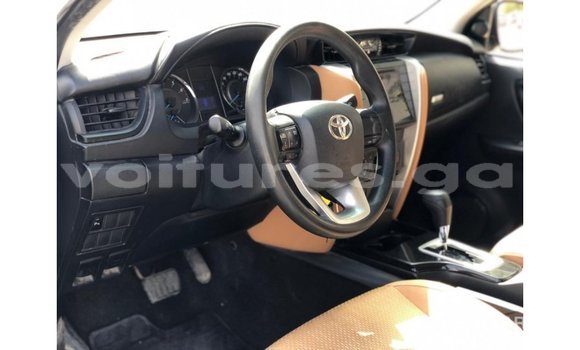 Sayi Imported Toyota Fortuner White Mota in Import - Dubai a estuary Sayi Imported Toyota Fortuner White Mota in Import - Dubai a estuary