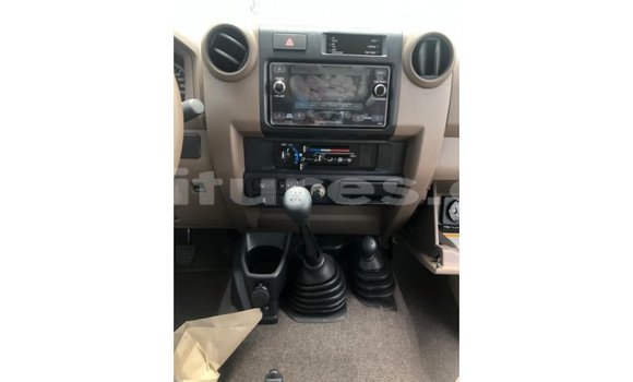 Sayi Imported Toyota Land Cruiser Sauran Mota in Import - Dubai a estuary Sayi Imported Toyota Land Cruiser Sauran Mota in Import - Dubai a estuary