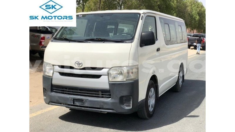 Big with watermark toyota hiace estuary import dubai 7121