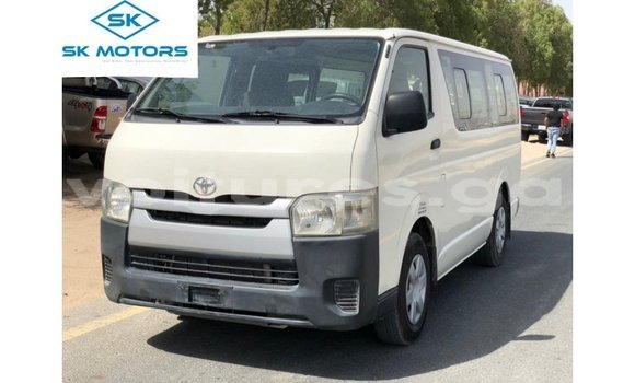 Buy Import Toyota Hiace White Car in Import - Dubai in Estuary