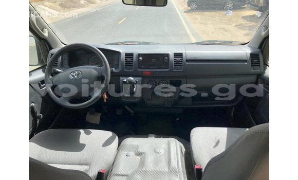 Buy Import Toyota Hiace White Car in Import - Dubai in Estuary Buy Import Toyota Hiace White Car in Import - Dubai in Estuary