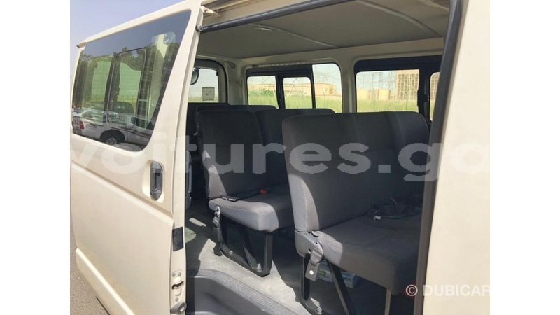 Big with watermark toyota hiace estuary import dubai 7121