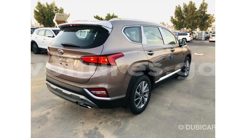 Big with watermark hyundai santa fe estuary import dubai 7123