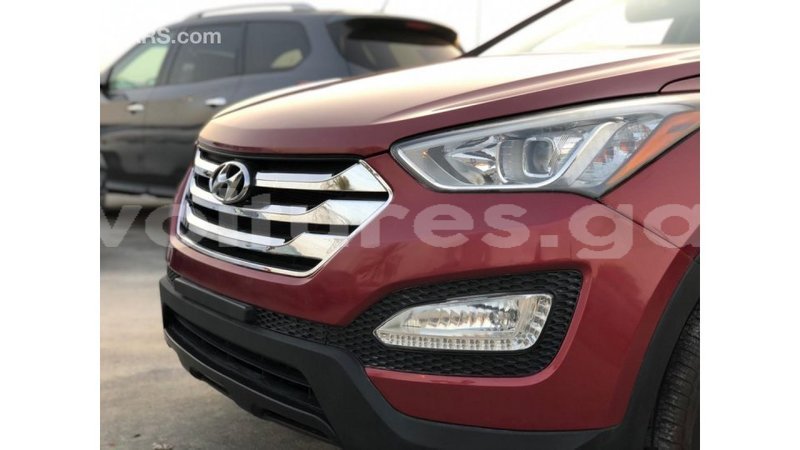 Big with watermark hyundai santa fe estuary import dubai 7124