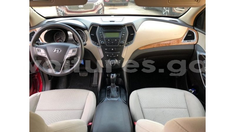 Big with watermark hyundai santa fe estuary import dubai 7124