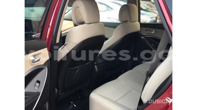 Big with watermark hyundai santa fe estuary import dubai 7124