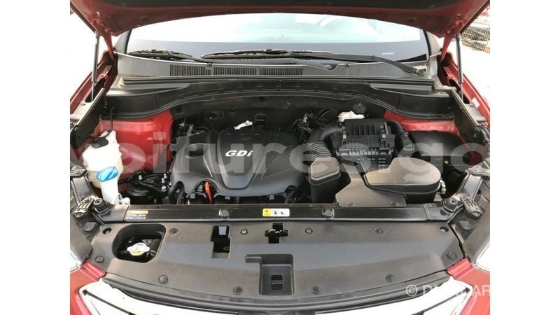 Big with watermark hyundai santa fe estuary import dubai 7124