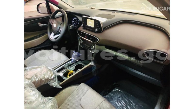 Big with watermark hyundai santa fe estuary import dubai 7127