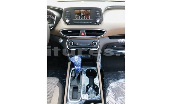 Sayi Imported Hyundai Santa Fe White Mota in Import - Dubai a estuary Sayi Imported Hyundai Santa Fe White Mota in Import - Dubai a estuary