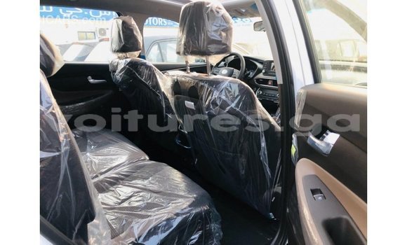 Sayi Imported Hyundai Santa Fe White Mota in Import - Dubai a estuary Sayi Imported Hyundai Santa Fe White Mota in Import - Dubai a estuary