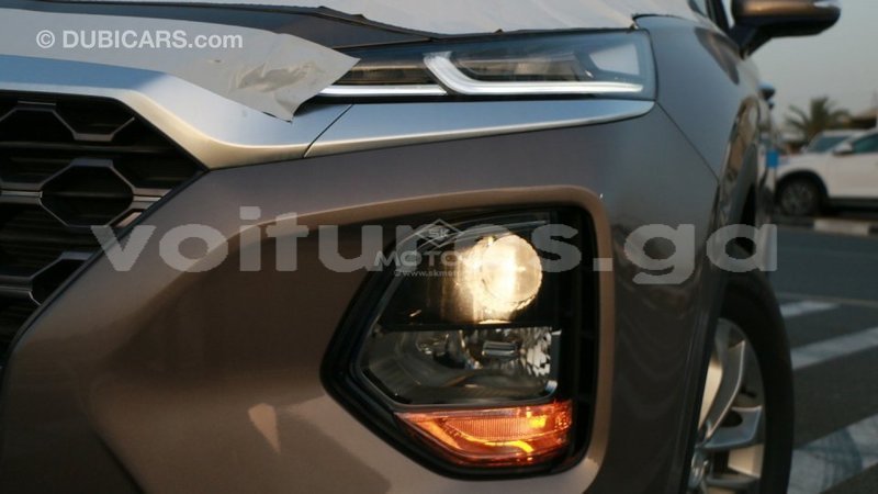 Big with watermark hyundai santa fe estuary import dubai 7129