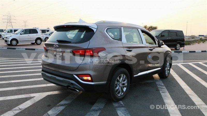 Big with watermark hyundai santa fe estuary import dubai 7129