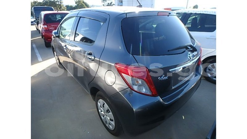 Big with watermark toyota vitz estuary import dubai 7130