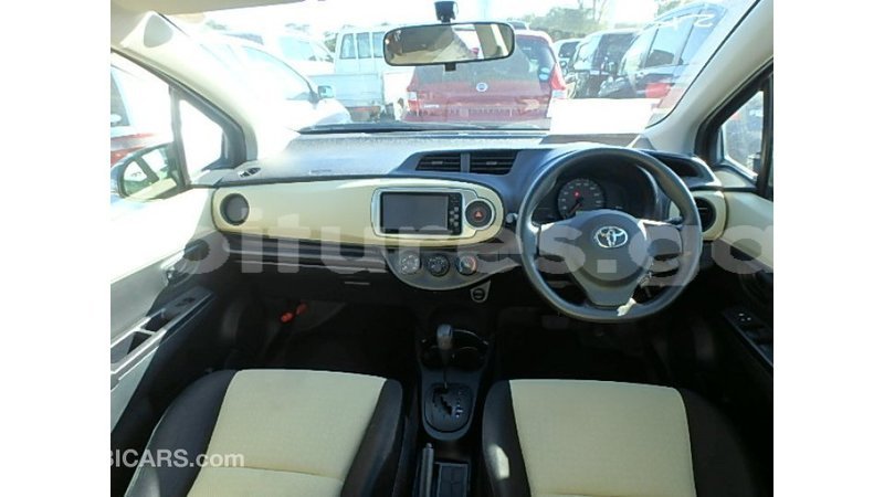 Big with watermark toyota vitz estuary import dubai 7130