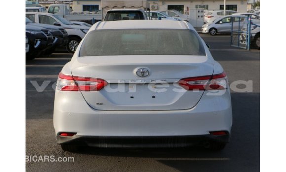 Acheter Import Voiture Toyota Camry Blanc à Import - Dubai, Estuaire Acheter Import Voiture Toyota Camry Blanc à Import - Dubai, Estuaire