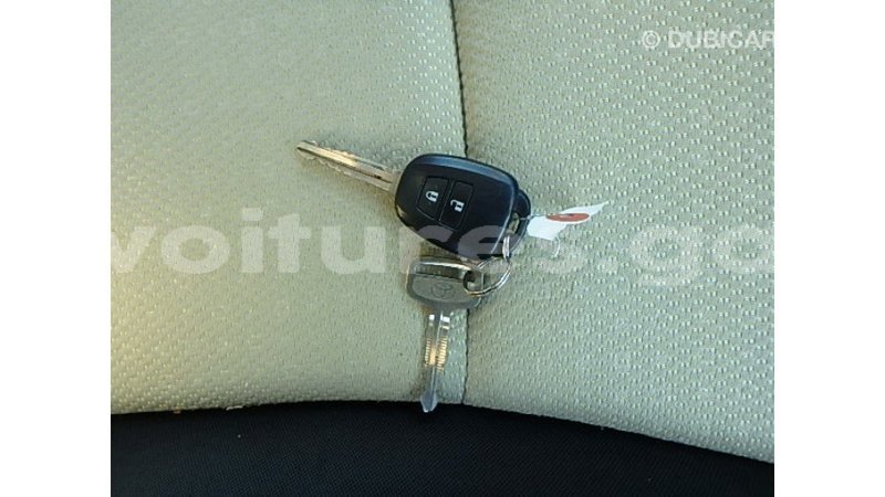 Big with watermark toyota vitz estuary import dubai 7130