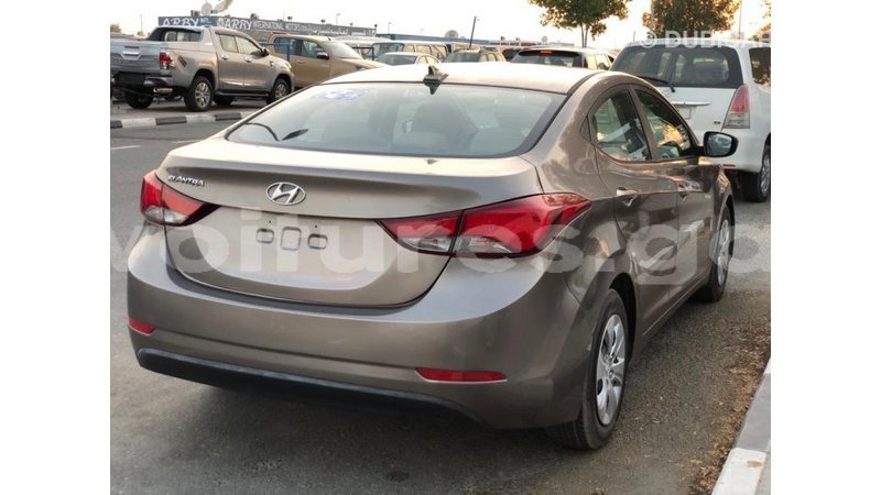 Big with watermark hyundai elantra estuary import dubai 7133