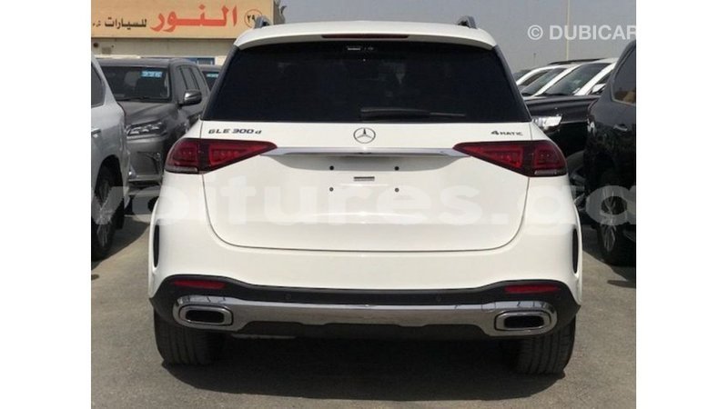 Big with watermark mercedes benz gle estuary import dubai 7134