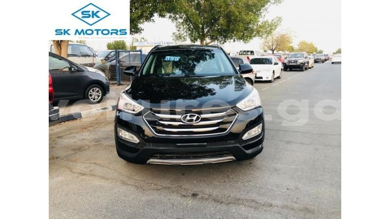 Big with watermark hyundai santa fe estuary import dubai 7135