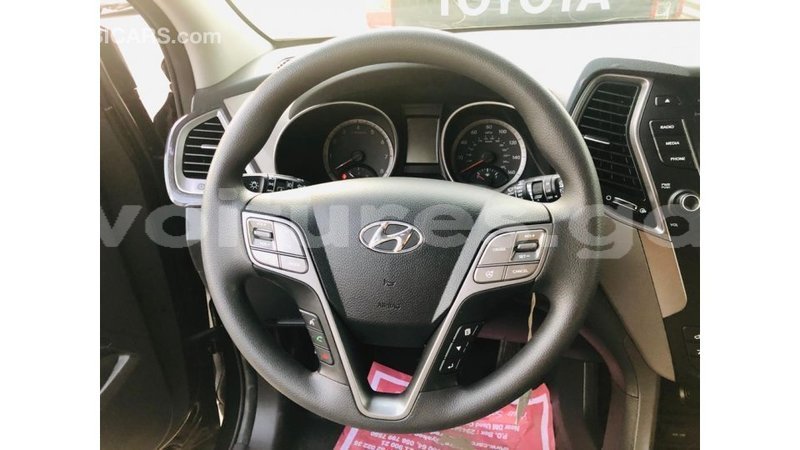 Big with watermark hyundai santa fe estuary import dubai 7135