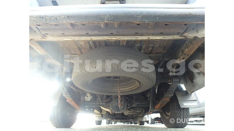 Big with watermark nissan caravan estuary import dubai 7142