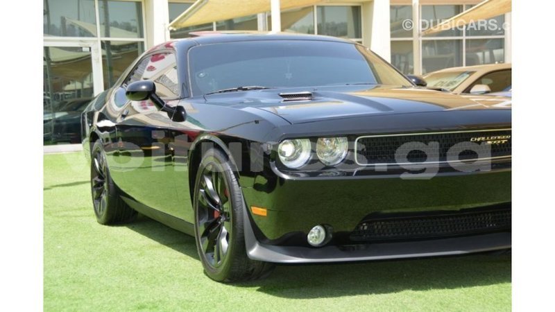 Big with watermark dodge challenger estuary import dubai 7146