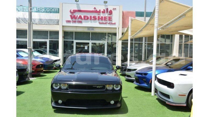 Big with watermark dodge challenger estuary import dubai 7146