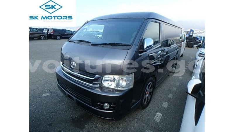 Big with watermark toyota hiace estuary import dubai 7149