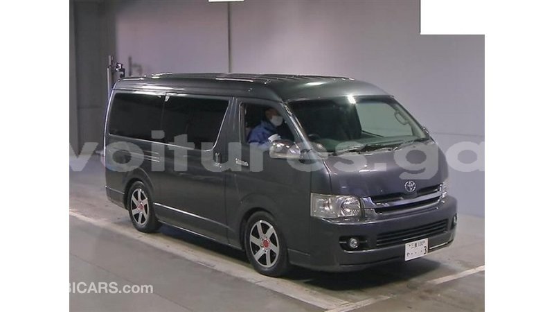 Big with watermark toyota hiace estuary import dubai 7149