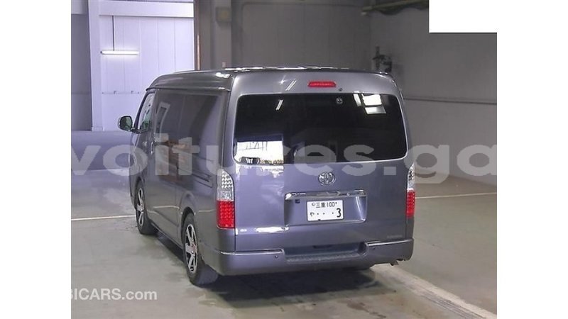 Big with watermark toyota hiace estuary import dubai 7149