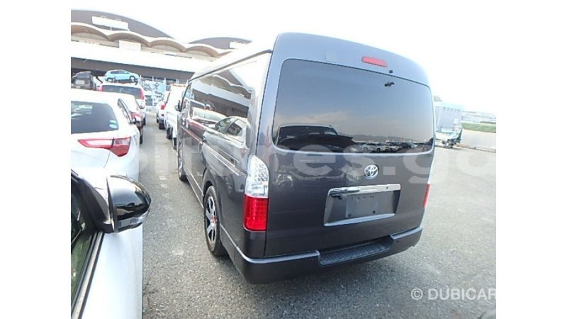 Big with watermark toyota hiace estuary import dubai 7149